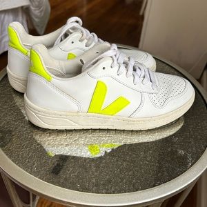 Veja Yellow Neon Leather Low-Top Sneaker